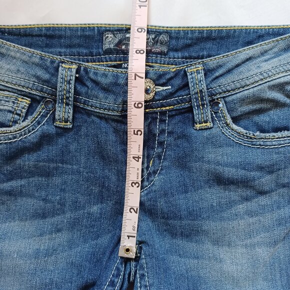 Silver Jeans November Capri Shorts Bermuda Lowrise Medium Wash Juniors Size 27 - Picture 9 of 10